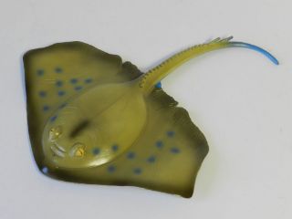 Obrázek z Rejnok do vany 28cm, stříkací (24) 